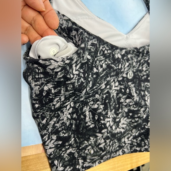 Lululemon Align Tank Top Womens Black Floral Blossom, size 10 - Picture 5 of 10